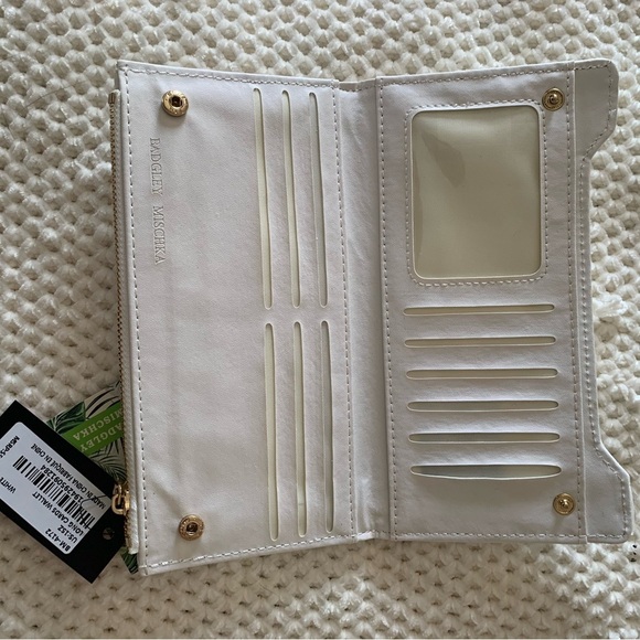 Badgley Mischka White Quilted Card Wallet - NWT - Picture 6 of 8